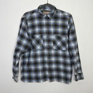 𝅺urban outfitters plaid flannel buttons down shirt